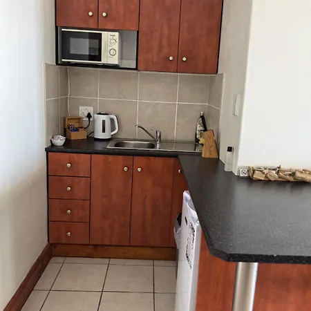 Berg En Zee Guesthouse Gordons Bay Exterior photo