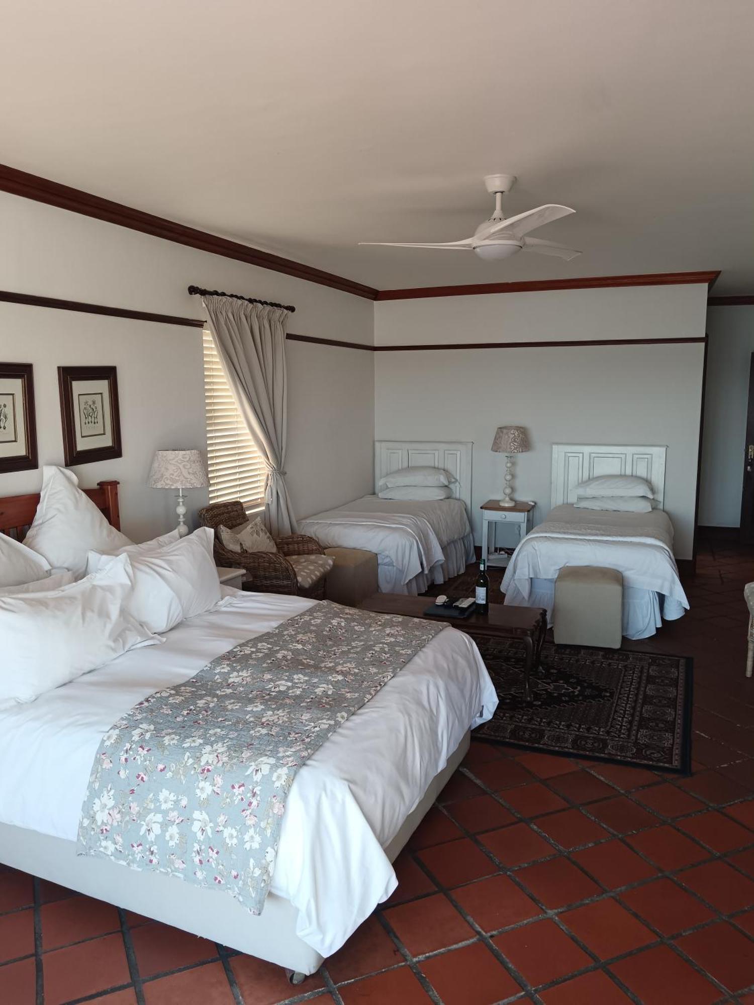 Berg En Zee Gasthof Gordonʼs Bay